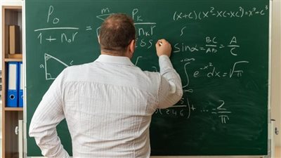 مسابقة جديدة لشغل 22 ألف وظيفة معلم مساعد مادة الرياضيات.. اعرف طريقة التقديم