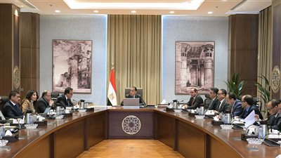 مدبولي يوجه باستمرار تخصيص الأموال لتوفير مخزون ورصيد آمن من الأدوية والمستلزمات الطبية