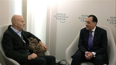 إيني الإيطالية تعلن وصول الحفار لحقل 