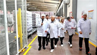 الوزير: قطاع الصناعة قاطرة التنمية الإقتصادية وحريصون على الارتقاء بجودة المنتج المحلي