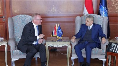 أسامة ربيع: دعم كامل لاستكمال التوسعات لمحطة تداول شركة قناة السويس للحاويات