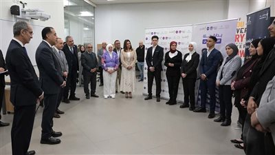 مدبولي يلتقي عددا من خريجى مبادرات أجيال مصر الرقمية ومدارس WE للتكنولوجيا 