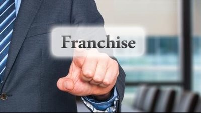فرص استثمارية بأقل مخاطر.. ما هو الفرانشايز وازاي تستفيد منه؟