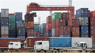تراجع العجز التجاري للولايات المتحدة إلى 60.2 مليار دولار خلال يونيو