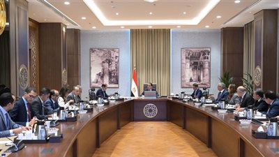 رئيس الوزراء يتابع إجراءات تقليل زمن الافراج الجمركي عن البضائع والسلع