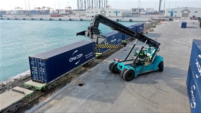 ربط الموانئ بالسكك الحديدية.. كيف تحولت مصر إلى مركز إقليمي للنقل واللوجستيات؟