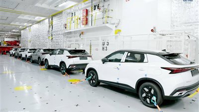 أسعار العربيات هتنخفض إمتى؟ ولو عاوز عربية تشتري دلوقتى ولا تستنى شوية؟