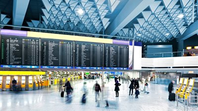 سر تعاون الحكومة مع مؤسسة دولية لإدارة 11 مطار.. هل تتوسع في برنامج الطروحات؟