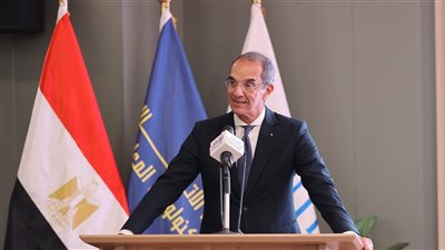 وزير الاتصالات: نستهدف تدريب أكثر من 30 ألف متدرب وخبير فى مجال الذكاء الاصطناعى