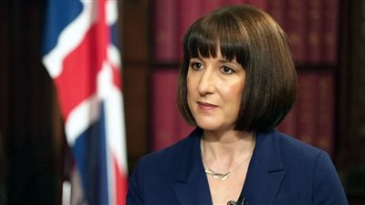 زيادة ضغوط الميزانية البريطانية بعد العجز الضريبي في يناير