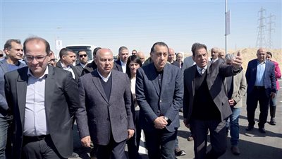 باستثمارات 150 مليون جنيه.. مدبولي يفتتح مجمع المصانع الجاهزة بمنطقة السخنة الصناعية المتكاملة