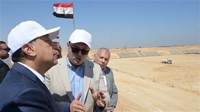 رئيس الوزراء يتفقد أعمال إنشاء محطة الصرف الصحي الصناعي بالعاشر من رمضان