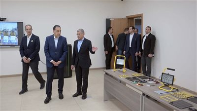 رئيس الوزراء يتفقد وكالة الفضاء المصرية ويطلع على أحدث التطورات فى تكنولوجيا علوم الفضاء