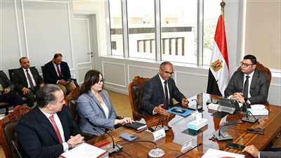 وزير الإسكان يبحث التعاون مع شركة ألمانية متخصصة في مجال مياه الشرب والصرف الصحي