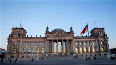 البرلمان الألماني يقر حزمة إنفاق حكومية تاريخية