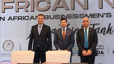 وزير الزراعة يدعو رجال الأعمال لاستكشاف الفرص الاستثمارية الواعدة في القطاع الزراعي