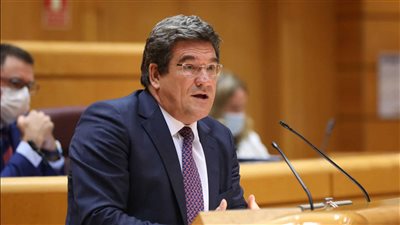 عضو مجلس محافظي البنك المركزي الأوروبي: تراجع الاقتصاد يفوق مخاطر الصعود