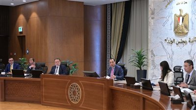 لمناقشة برنامج الإصلاح الاقتصادي، رئيس الوزراء يترأس اجتماع المجموعة الوزارية الاقتصادية