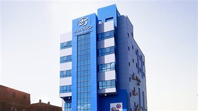 مستشفى 25 يناير صرح طبي مولود من رحم الإصرار.. وبانكير يدعو للتبرع لعلاج أهالينا بالمجان 