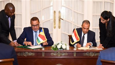 بالصور.. جلسة مشاورات بين وزير الخارجية والهجرة ونظيره السيشلي لتوسيع التعاون الاقتصادي