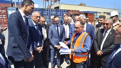 وزير الاستثمار: متابعة إجراءات تقليل زمن الإفراج الجمركي بميناء الإسكندرية لتعزيز تنافسية التجارة 