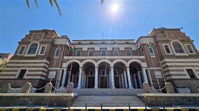 البنك المركزي الليبي يقرر تخفيض سعر صرف الدينار بنسبة 13.3%