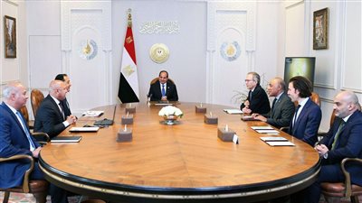السيسي يتابع آخر مستجدات إنشاء مجمع 