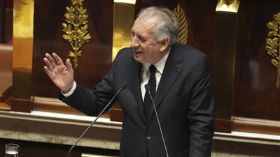 فرنسا تحذر من تداعيات الرسوم الأمريكية: النمو الاقتصادي في خطر