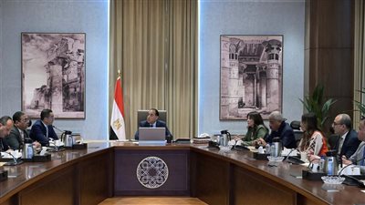 رئيس الوزراء يتابع خطوات تعظيم الاستفادة من منطقة 