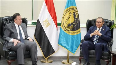 البنك الأهلي المصري: حزم تمويلية بفائدة منخفضة للأطباء للتأهل للحصول على اعتماد الرقابة الصحية