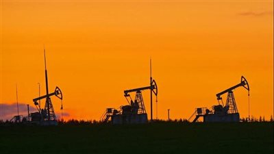 الصين تعمل بصمت لتغيير موازين القوة.. بكين تتحول من استهلاك النفط إلى ريادة الطاقة النظيفة