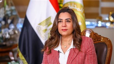 وزيرة التنمية المحلية تتابع تحديد تعريفة الركوب الجديدة بعد تحريك أسعار البترول