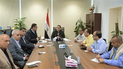 رئيس الوزراء يبحث تنفيذ مشروعات التنمية بالعلمين الجديدة والساحل الشمالي الغربي