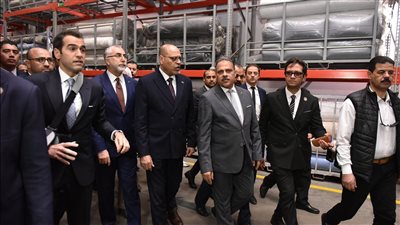 وزير العمل: الرئيس السيسي وجه بتذليل كافة العقبات أمام الاستثمار في قطاع الغزل والنسيج