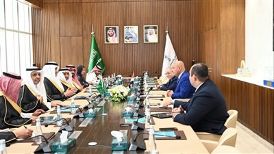 «كامل الوزير» من السعودية: مصر مستعدة لتوريد عربات المترو والتعاون في الطاقة