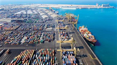 الإمارات تقود صادرات الشرق الأوسط السلعية في 2024 بنحو 41%