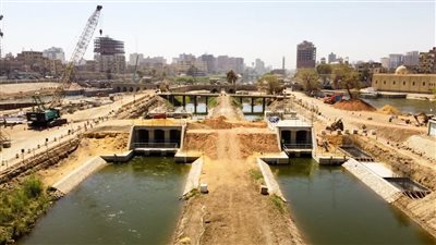 تنفيذ مشروع إنشاء مجموعة قناطر ديروط الجديدة بنسبة 79%