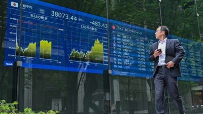 نيكاي يغلق مرتفعًا مع تراجع احتمالات رفع الفائدة في اليابان قريبًا