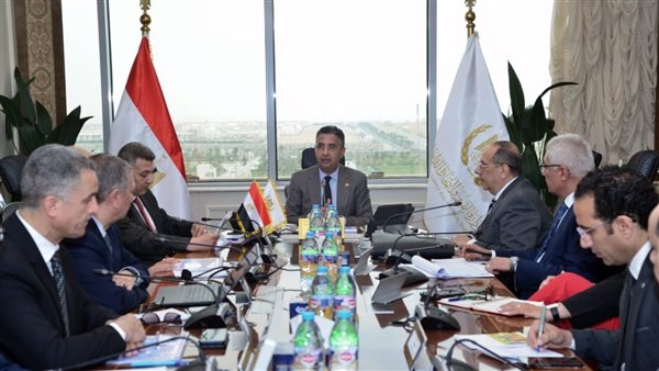 وزير التموين يتابع