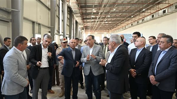 رئيس الوزراء يتفقد