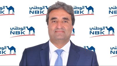 عمرو عامر ينعي المصرفي الكبير عمرو الألفي