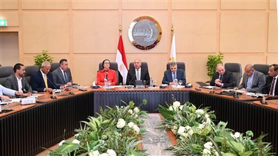 مصر تطلق منظومة جديدة لجمع مخلفات السفن في قناة السويس حفاظًا على البيئة البحرية