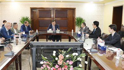 مصر تبحث التعاون مع شركة كورية لإنشاء مصنع لقاحات بيطرية بسعة 200 مليون جرعة