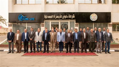 «مصنع 360 الحربي».. وزير الإنتاج الحربي يتابع سير العملية الإنتاجية بشركة حلوان للأجهزة المعدنية 