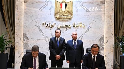 باستثمارات 123 مليون دولار.. توقيع اتفاقية لتجميع سيارة طرازات جيتور T1 و T2 في مصر