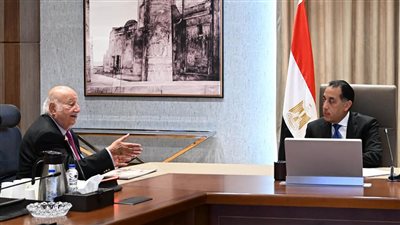 رئيس الوزراء يستعرض مقترحا للاستغلال الأمثل سياحيا لمسار العائلة المقدسة