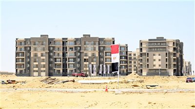 رئيس الوزراء يتابع موقف تنفيذ أعمال الطرق والمرافق بتوسعات مدينة الشيخ زايد 