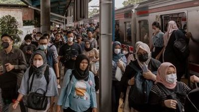 إندونيسيا تقرر خفض أسعار النقل والكهرباء لتحفيز الاستهلاك