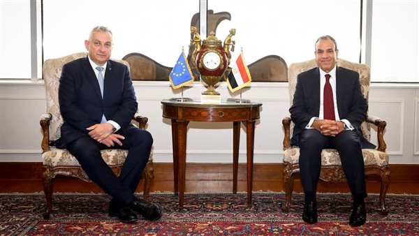 وزير الخارجية والمفوض