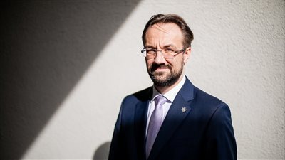 مسؤول في البنك المركزي الأوروبي يرى إمكانية لخفض أسعار الفائدة